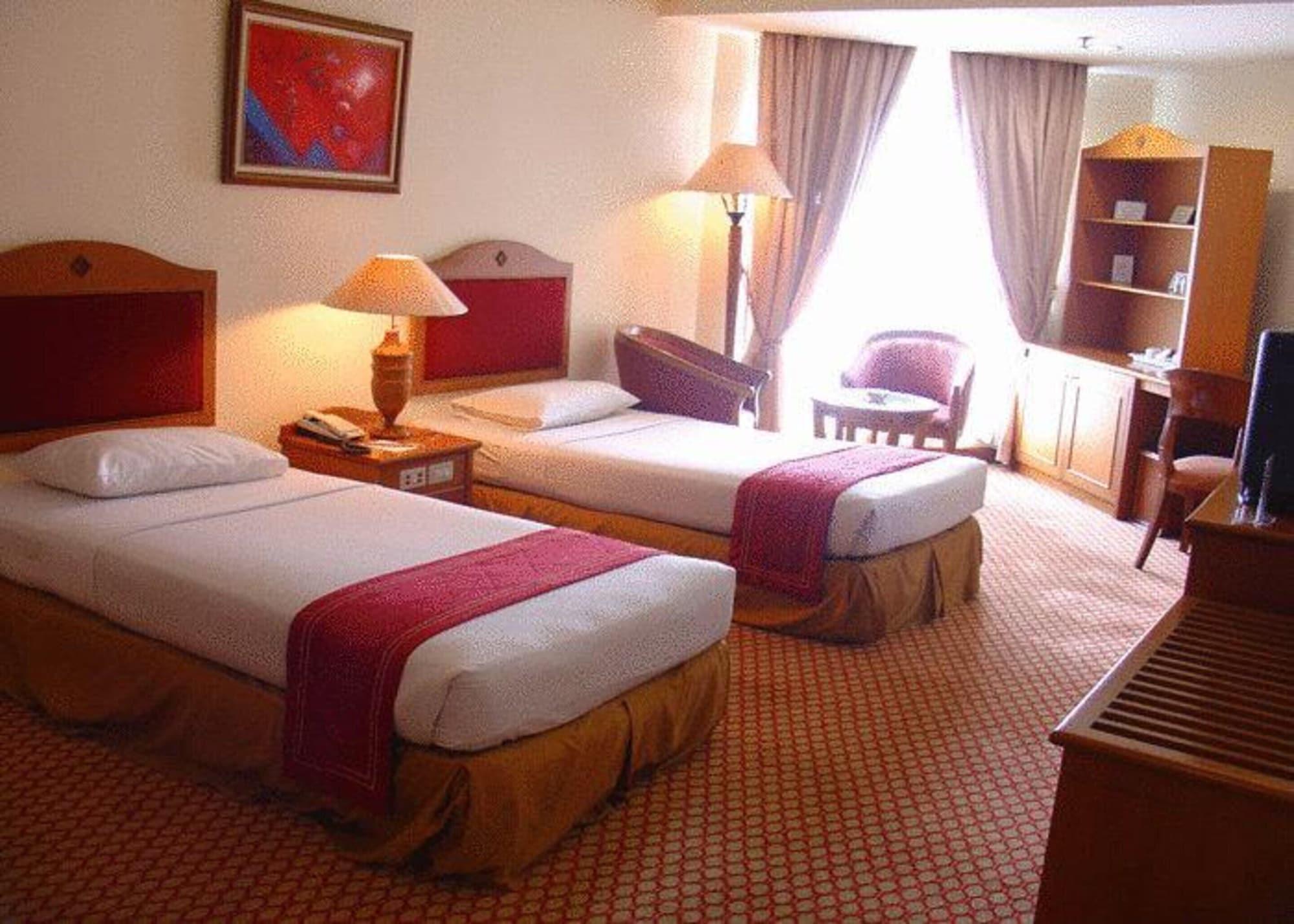Hotel Bidakara ג'קרטה מראה חיצוני תמונה