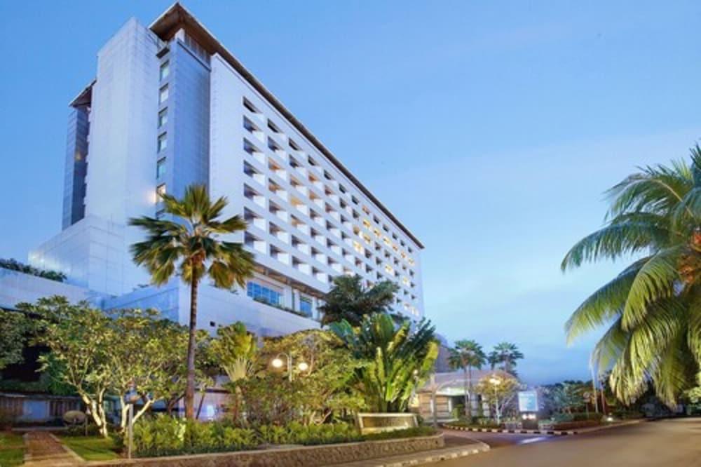 Hotel Bidakara ג'קרטה מראה חיצוני תמונה