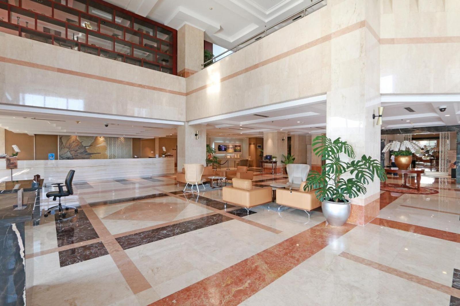Hotel Bidakara ג'קרטה מראה חיצוני תמונה