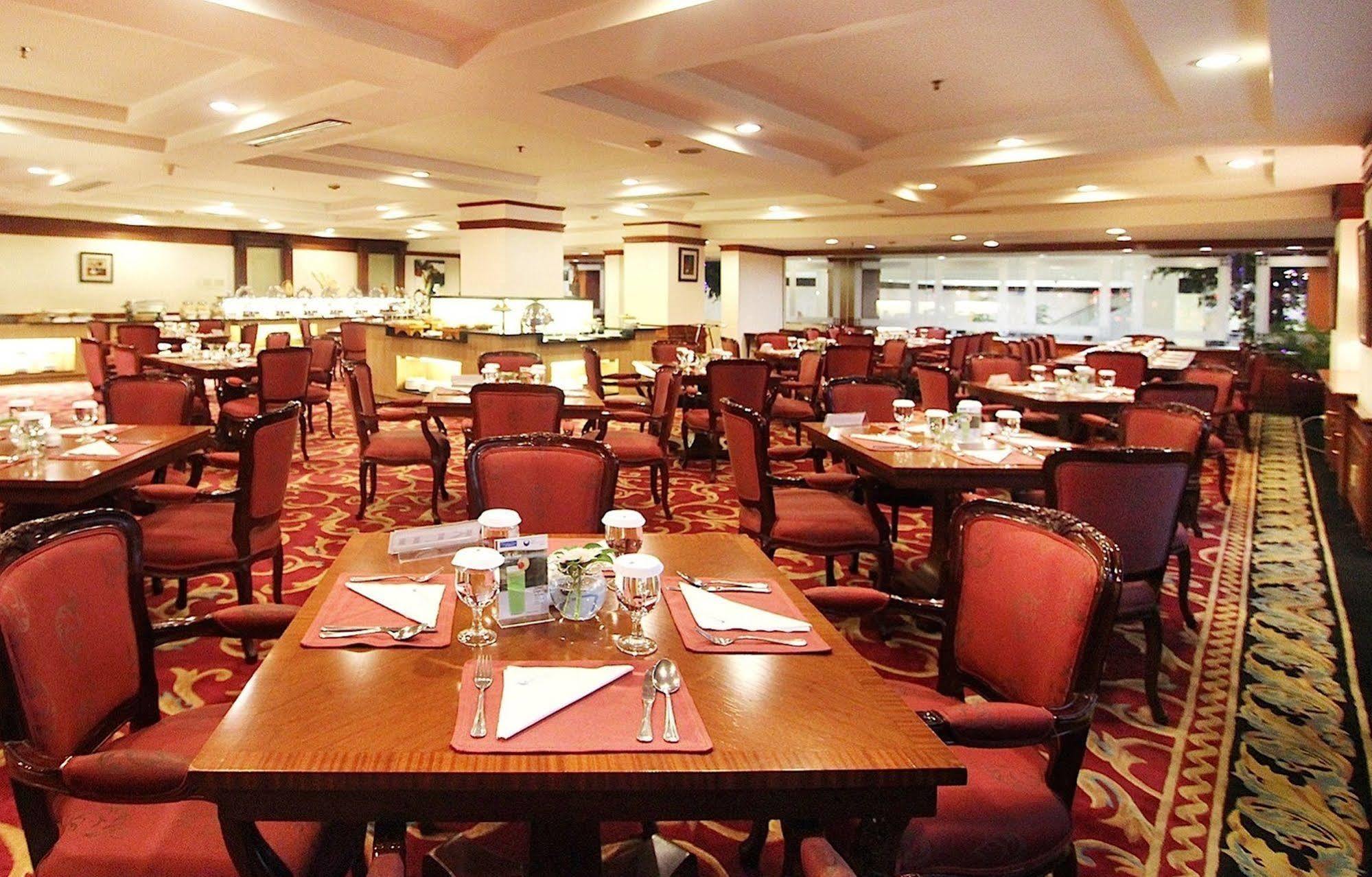 Hotel Bidakara ג'קרטה מראה חיצוני תמונה