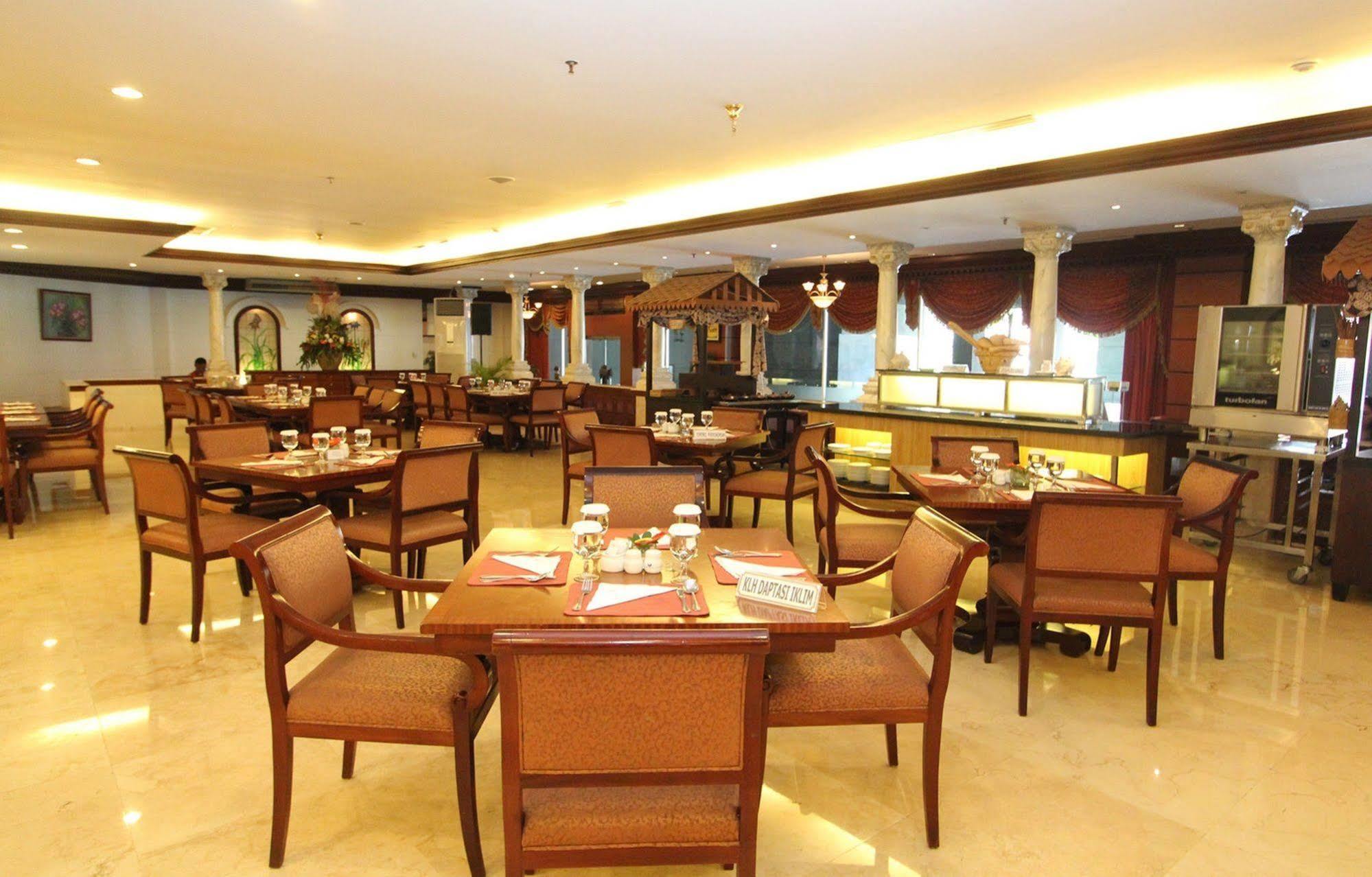 Hotel Bidakara ג'קרטה מראה חיצוני תמונה