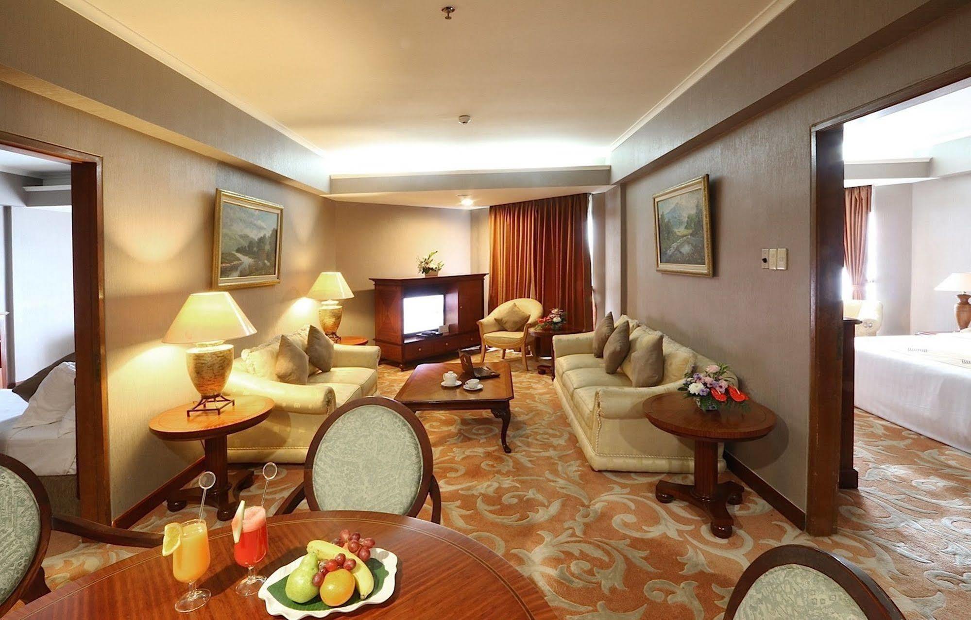 Hotel Bidakara ג'קרטה מראה חיצוני תמונה