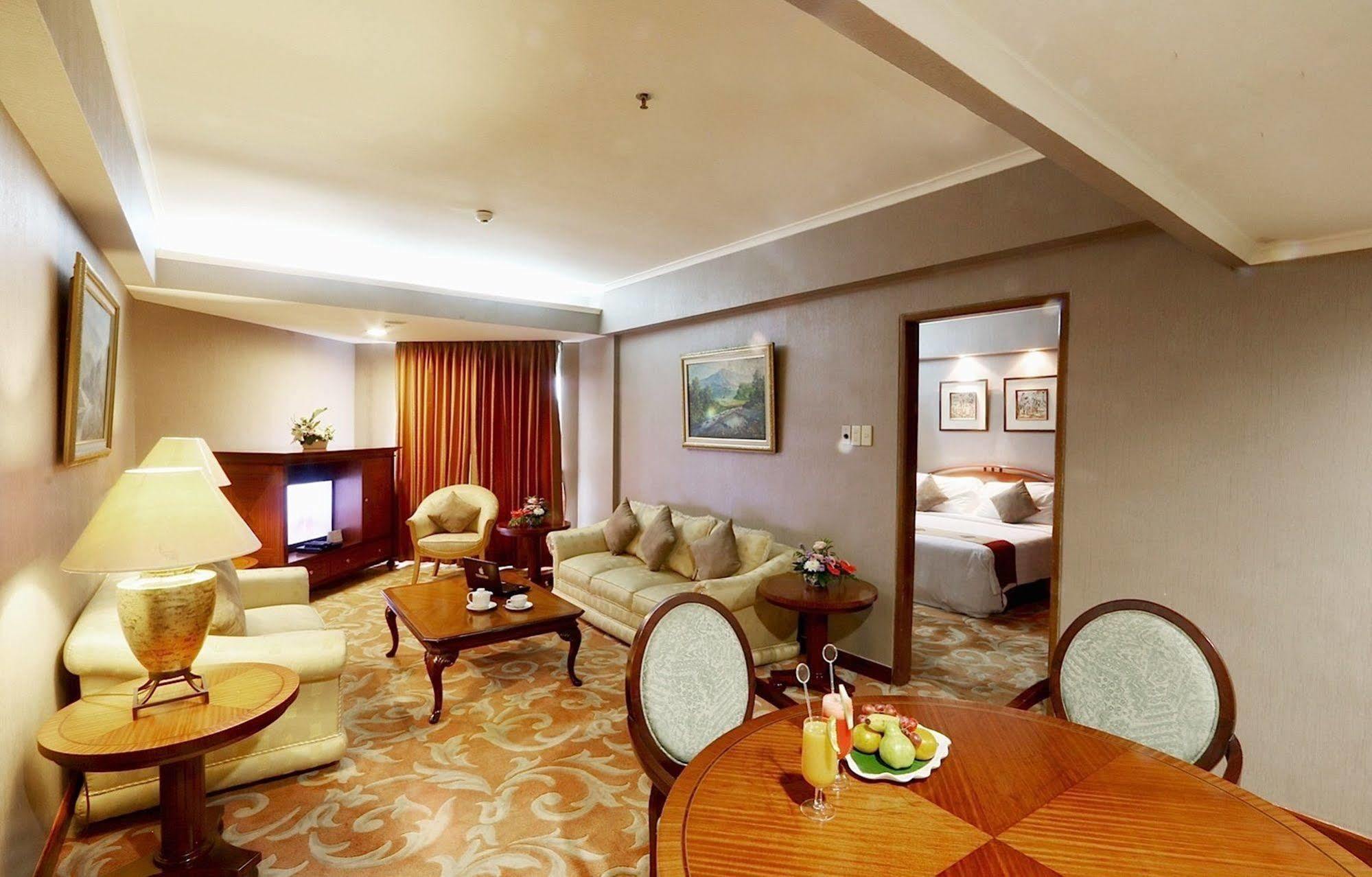 Hotel Bidakara ג'קרטה מראה חיצוני תמונה